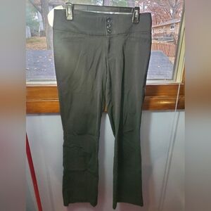 Hollywood black size 7 bootcut dress pant